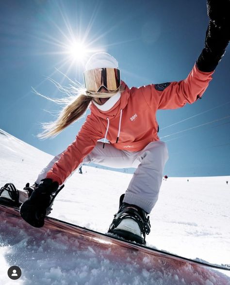 Dope Snowboard, Snowboard Pictures, Ski Outfits For Women, Ski Photography, Ski Inspiration, Dope Snow, Women Snowboarding, Snowboarding Photography, Snow Pics