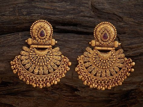 Old Model Ear Rings Gold, Gold Earrings Under 5 Grams Indian, Jumkha Earrings Gold, Earings Design Gold New Model, Gold Jumkas Design, 5 Grams Gold Earrings, Jumkas Antiques, Gold Tops Earrings Indian, Gold Earrings Designs For Wedding