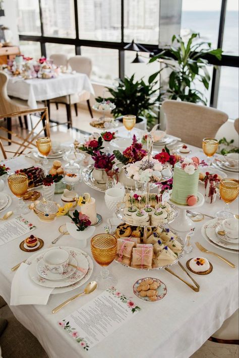 Tea Party Seating Ideas, High Tea Flowers Table Settings, Afternoon Party Ideas, Afternoon Tea Ideas Wedding, Mix Match Tea Party, Afternoon Tea Shower Ideas, Afternoon Tea Styling, English Style Tea Party, Vintage High Tea Decorations