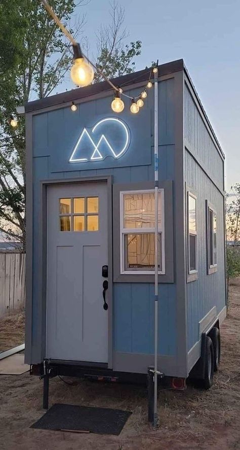 14-foot Tiny House on Wheels for $24,400 Simple Tiny House On Wheels, Tiny House On A Trailer, Micro Tiny House Floor Plans, 20ft Tiny House On Wheels, Micro House On Wheels, Tony House On Wheels, Micro Tiny House On Wheels, Tiny Trailers Interior, Semi Trailer Tiny House