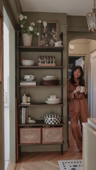 Kitchen Ladder Shelf, Theo Bookshelf, Kitchen Ladder Shelves, Kitchen Bookcase, Ladder Shelf Decor, Nyc Kitchen, Kitchen Bookshelf, Pretty In The Pines, Slow Morning