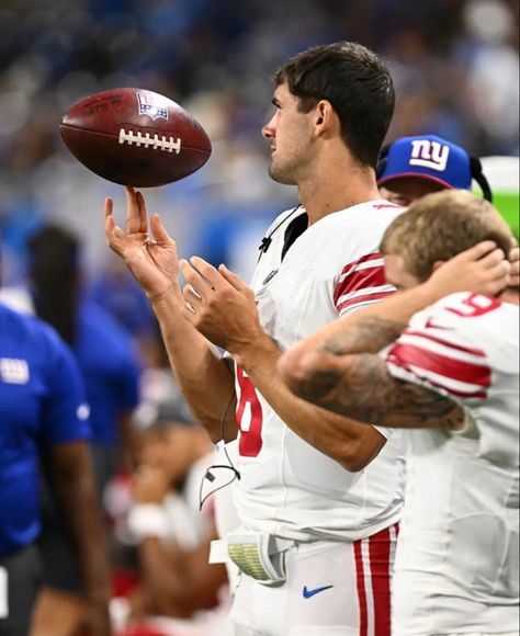 Daniel Jones Giants, Jones Aesthetic, Daniel Jones, New York Giants Football, Giants Football, Big Blue, New York Giants, Nfl, Football