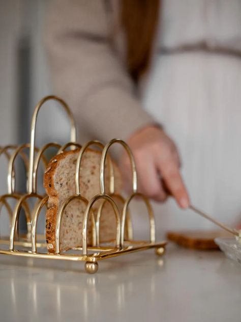 Making A Table, Traditional Bread Recipe, Hot Bread, Letter Organizer, Toast Rack, Make A Table, File Holder, Book Holder, Holiday Meal