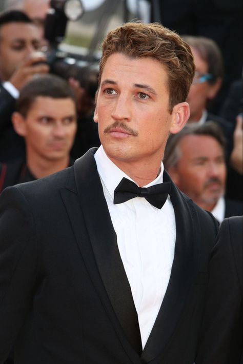 Miles Teller Mustache, Miles Teller Hot, Mile Teller, Fightertown Usa, Bradley Bradshaw, Mustache Men, Miles Teller, Whiplash, People Of The World