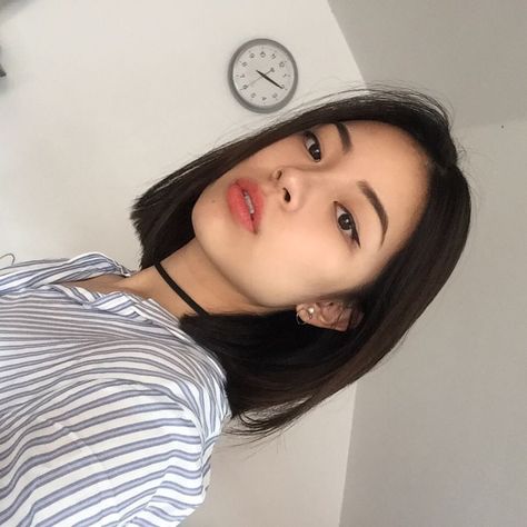 Short hair again?? Yes/No/Maybe? Korean Short Hair, Bob Lace Front Wigs, Straight Bob, Shot Hair Styles, New Haircuts, Bob Wig, Grunge Hair, Korean Hairstyle, Aesthetic Hair