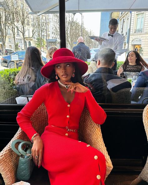 Alicia Mbuaya Mukuna (@alicia_krakowska_hadid) • Instagram photos and videos Dress With A Belt, Knitted Midi Dress, Paris Dress, Black Femininity, Effortlessly Chic Outfits, Looks Black, Online Fashion Store, Classy Casual, Red Outfit