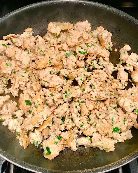 Easiest Ground Italian Chicken Sausage Recipe - Talking Meals How To Make Ground Chicken Sausage, Ground Chicken Sausage Recipes, Ground Chicken Sausage, Easy Family Dinner Recipes, Ground Beef Breakfast, Homemade Italian Sausage, Chicken Sausage Recipes, Italian Chicken Sausage, Italian Sausage Recipes