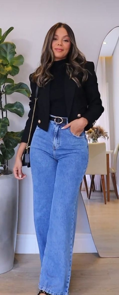 Modern Business Casual Outfits For Women, Palazo Jean, Jeans And Black Top, Aesthetic Modest Outfits, Outfit Con Jeans, Outfits Con Jeans, Simple Style Outfits, Cute Outfits With Jeans, Professional Outfits Women