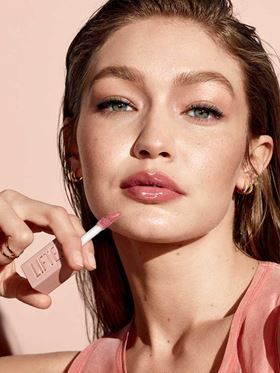 Summer Makeup Looks & Trends - Summer 2020 - Maybelline Gigi Hadid Maybelline, Lifter Gloss, Natural Summer Makeup, Bella Gigi Hadid, Summer Makeup Looks, Hadid Sisters, Beauty Balm, Fashion And Beauty Tips, Hadid Style