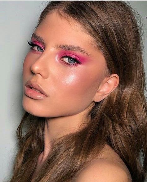 Editorial Make-up, Rosa Make-up, Makeup Looks Everyday, Makeup Cantik, Bright Eyeshadow, Makeup Tip, Pink Eye Makeup, Bright Makeup, 2019 Makeup