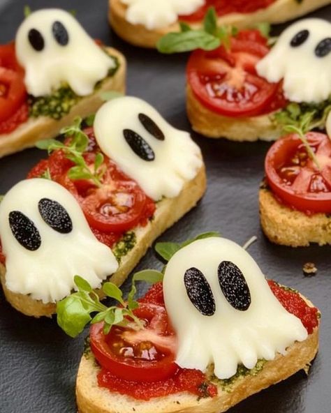 French Baguette, Fresh Mozzarella, Halloween Spooky, Halloween Ghost, 1 Cup, Mozzarella, Olive Oil, Ghost, Holidays