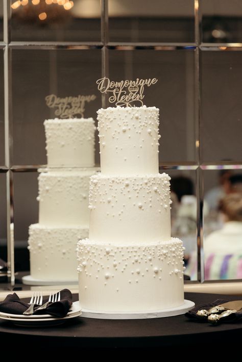 Cake Weeding Decoration Simple, Traditional 3 Tier Wedding Cake, White Wedding Cake 4 Tier, Peal Wedding Cakes, Wedding Cakes Simple 3 Tier, 4 Tier Pearl Wedding Cake, 3 Tier Wedding Cake With Pearls, Wedding Cakes Classic Elegant, Simple Wedding Cake Winter