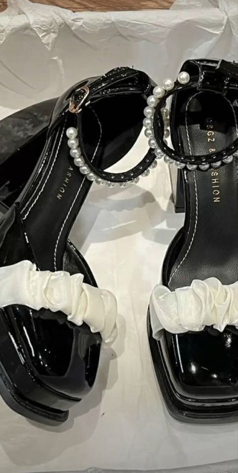 Pearl Mary Janes, Pearl Shoes Black, Black Mary Janes Outfit Aesthetic, Black Dress With Pearl Accessories, Black Pearl Heels, Black Heels With Pearls, Heels With Pearls, Black Dress With Pearls, Types Of Shoes For Women