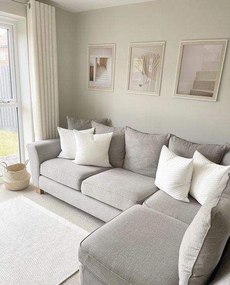 Cream And Grey Living Room, Beige And Grey Living Room, Greige Living Room, Grey Carpet Living Room, Grey Living Room Ideas, Corner Sofa Living Room, Decor Makeover, Grey Sofa Living Room, Room Bohemian