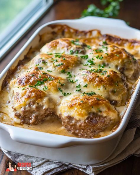 Amish Hamburger Steak Bake Yummy Hamburger Recipes, Hamburger Swiss Steak Recipes, Amish Steak Bake, Hamburger Steak Bake, Amish Hamburger Steak, Hamburg Recipes For Dinner, Baked Beef Recipes, Recipes With Hamburger Patties, What To Do With Hamburger Meat