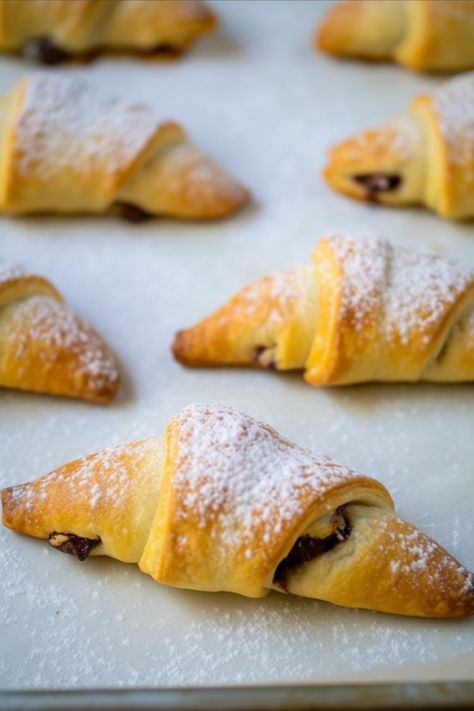 Easy 3-Ingredient Chocolate Crescents: A Decadent Delight – Easy Instant Recipes Crescent Rolls With Chocolate Chips, Chocolate Cresent Rolls Pillsbury, Homemade Chocolate Croissant Recipes, Chocolate Crescent Roll Recipes, Crest Rolls Recipes, Chocolate Chip Crescent Rolls, Easy Chocolate Croissants, Easy Pastry Recipes 3 Ingredients, Croissant Dessert Recipes