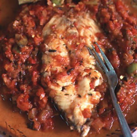 The ubiquitous Veracruz sauce in this recipe features olives, jalapeños, and, on special occasions, capers. Veracruz Sauce, Recipes For Winter, Jalapeno Relish, Canning Whole Tomatoes, Food Seafood, Vera Cruz, Meal Recipes, Latin Food, Recipes To Make