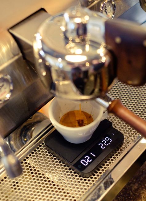 Acaia Scale, Chemex Coffee, Coffee Scale, Trendy Toys, Chocolate Tea, Coffee Packaging, Coffee Kitchen, The Pearl, Coffee Love