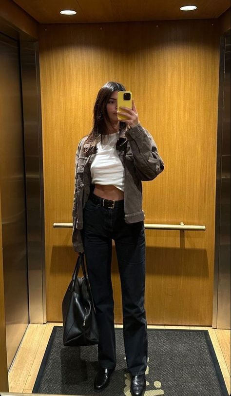 Kendall Jenner Jeans, Stile Kendall Jenner, Kendall Jenner Street Style, Bar Outfit, Kendall Style, Kendall Jenner Outfits, Jenner Outfits, Jenner Style, Looks Street Style