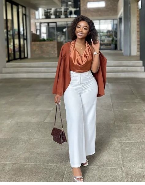 Edgy Work Outfits, 9to5chic Outfits, Smart Casual Women Outfits, Cute Professional Outfits, Stylish Naija, Women's Workwear Fashion, Not Giving Up, Dressy Casual Outfits, Professional Outfits Women