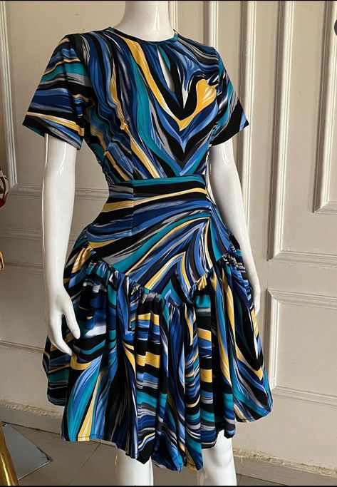 Paradise Fabric Dress Styles Ghana, Vintage Material Styles For Ladies, Flare Gown Styles Material, Simple Gown Style For Vintage Material, Materials Gown Style For Ladies, Vintage Gown Styles For Ladies Classy, Flare Ankara Gown Styles, Paradise Fabric Dress Styles, English Short Gown