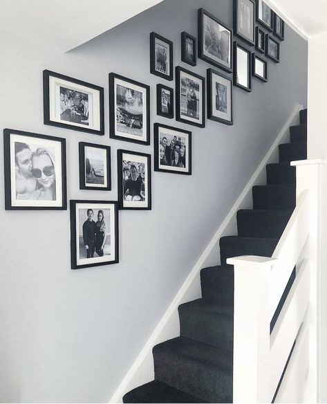 Picture Wall Staircase, Stair Photo Walls, Gallery Wall Ideas Stairs, Going Up The Stairs, Gallery Wall Stairs, Stairway Photos, Wall Staircase, Stairway Gallery, Stairway Gallery Wall