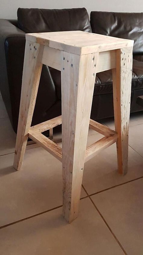 Best Woodworking Plans For Beginners Easy  Step By Step Wooden Pallet Crafts, Diy Wood Plans, Diy Sofa Table, Diy Patio Furniture Cheap, Wooden Stool, Wooden Pallet Projects, Wood Shop Projects, Repurposed Furniture Diy, Diy Wood Projects Furniture