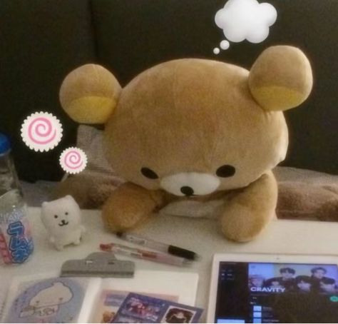 Rilakkuma Plushie, Cute Teddy, 背景 シンプル, Silly Images, Cute Little Things, Rilakkuma, Cute Plush, Cute Characters, Cute Doodles