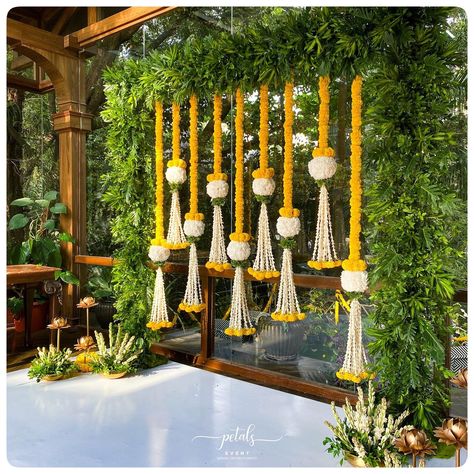 Petals Weddings (@petalsevent) • Instagram photos and videos Indian Floral Decor, Haldi Ceremony Decorations, Indian Wedding Decorations Receptions, Reception Stage Decor, Home Flower Decor, Flower Shop Decor, Engagement Decor, Minimalist Wedding Decor, Wedding Background Decoration