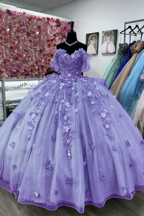 Lavender Quince Dress Lavender Quince Dress, Lavender Sweet 16 Dresses, Lavender Ball Gown, Poofy Prom Dresses, Dress With Butterflies, Purple Ball Gown, Quince Dresses Purple, Mexican Quinceanera Dresses, Quinceanera Themes Dresses