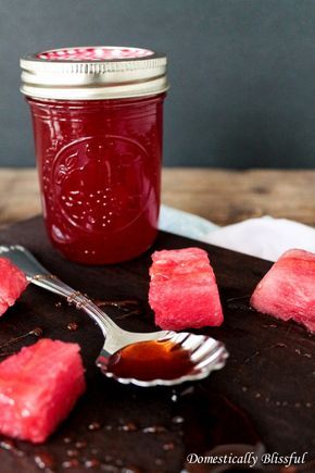 Watermelon Syrup - perfect for pancakes, waffles, or even ice cream! #recipe #watermelon #syrup Watermelon Curd, Watermelon Syrup Recipes, Watermelon Sauce, Sangria Pineapple, Watermelon Simple Syrup, Watermelon Hacks, Pineapple Sangria, Juice Watermelon, Watermelon Syrup