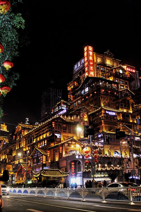 3 Day Chongqing Itinerary: Best Things To See in 72 Hours – Rachel Meets China Chongqing City, City Life Aesthetic, Chongqing China, China City, Dream Vacations Destinations, Spicy Food, Epic Photos, Chongqing, Tianjin