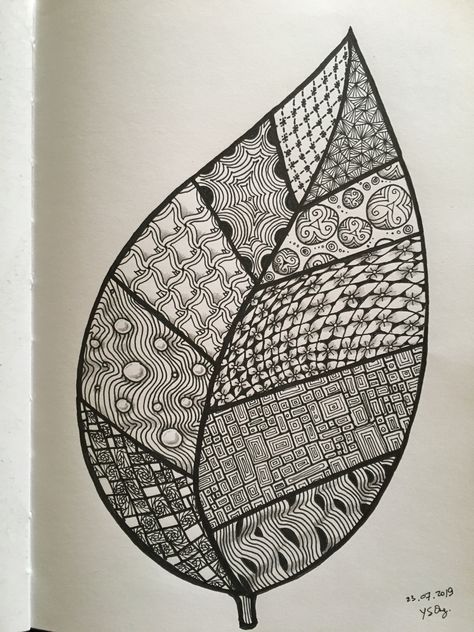 Leaf Mandala Drawing, Zentangle Leaves Pattern, Leaf Pattern Drawing, Fall Zentangle Ideas, Zen Tangle Leaves, Zentangle Leaf Patterns, Leaf Texture Drawing, Simple Zentangle Patterns, Leaf Zentangle