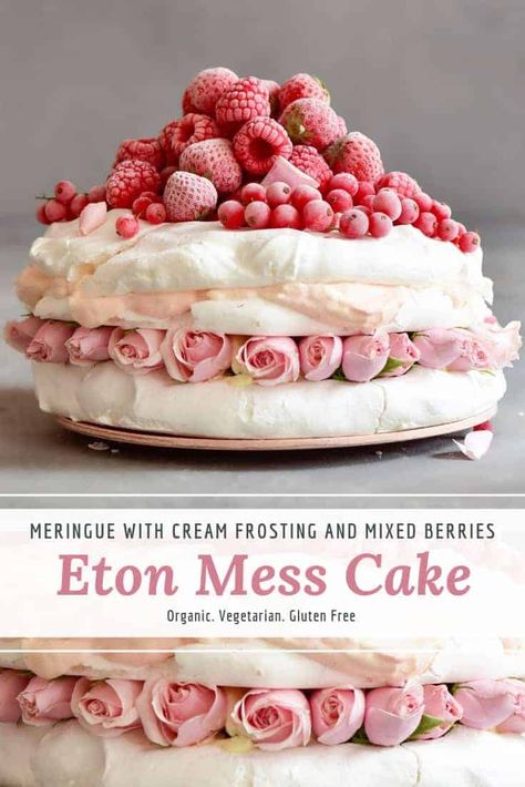 Chambord Recipes, Pavlova Toppings, Cake With Berries, Pavlova Dessert, Pavlova Cake, Berries And Cream, Meringue Desserts, Organic Cake, Meringue Cake