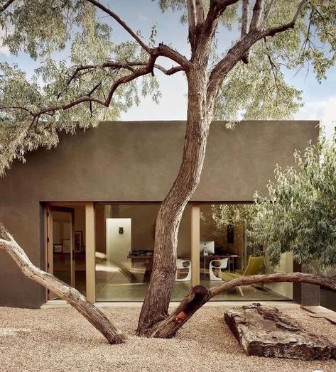 Desert Home Exterior, Desert Homes Interior, Modern Desert Home, Santa Fe Home, Modern Desert, Nature Architecture, Casa Container, Casa Exterior, Desert Homes