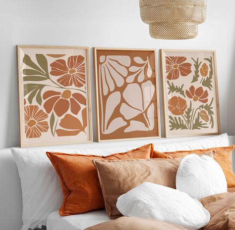 3 Piece Framed Canvas Wall Art Print Wildflower Floral Green Botanical Illustrations Minimalist Modern Boho Wall Decor for Bedroom 📐Dimensions (Each of Piece) 9"x12" / 23x30 cm 12"x16" / 30x41 cm 18"x24" / 46x61 cm 24"x32" / 61x81 cm A4 - (21x29.7 cm) A3 - (29.7x42 cm) A2 - (42x59.4 cm) A1 - (59.4x84.1 cm) 11"x14" / 28x35 cm 12"x18" / 30x45 cm 16"x20" / 41x51 cm 16"x24" / 41x61 cm 24x36" / 61x91 cm  40x50 cm 50x70 cm Feel free to contact me for custom size, design, and color. Enhance your livin Art For Bedroom Walls Above Bed, Above Bed Artwork, Boho Bedroom Wall Art, Boho Wall Decor Ideas, Above The Bed Decor, Boho Office Decor, Modern Boho Wall Decor, Boho Bedroom Wall Decor, Botanical Bedroom