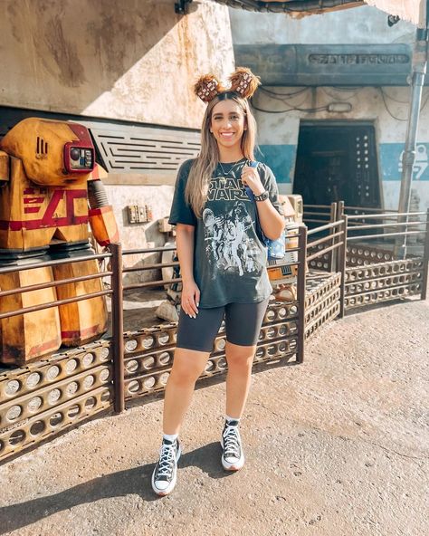 Star Wars Nite Disneyland Outfits, Star Wars Park Outfit, Disneyland Outfits Star Wars, Star Wars Outfit Disney, Star Wars Outfits For Disney, Hollywood Studios Outfit Star Wars, Disney Star Wars Outfits Women, Disney World Star Wars Outfits, Star Wars Hollywood Studios