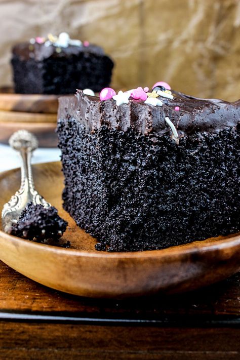 Easy and moist chocolate cake recipe with best chocolate ganache frosting! Simple Chocolate Cake Recipe, Simple Chocolate Cake, Super Moist Chocolate Cake, Cakes And Pies, Moist Cake Recipe, Chocolate Cake Recipe Moist, Thanksgiving 2023, Chocolate Bundt Cake, Easy Chocolate Cake