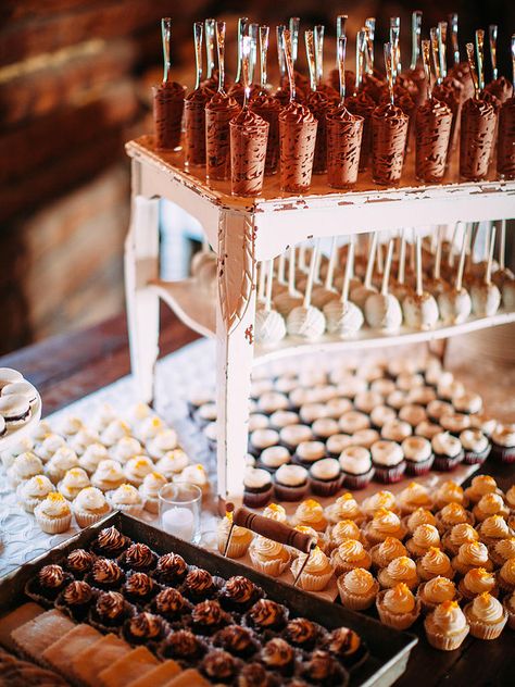 21 Tempting Wedding Dessert Ideas to Serve With Your Cake | TheKnot.com Wedding Food Stations, Buffet Dessert, Reception Bar, Dessert Bar Wedding, Dessert Station, Reception Food, Wedding Reception Food, Wedding Dessert Table, Food Stations