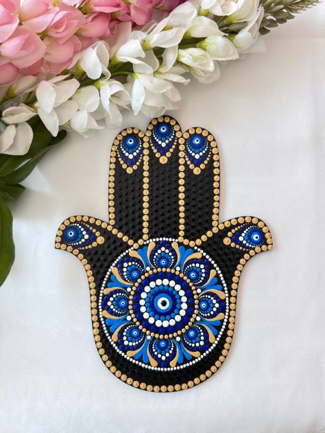 Hamsa Hand Art, Dotting Art, Fatima Hand, Stick Crafts, Beaded Art, Geometric Embroidery, Dot Mandala, Dot Art Painting, Mandala Design Art