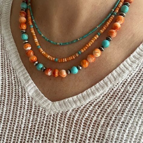 Simple Bead Earrings, Afro Jewelry, Stretch Beaded Bracelets Diy, Oyster Necklace, African Beads Necklace, Heishi Necklace, Gemstone Choker, Diy Jewelry Necklace, Choker Jewelry