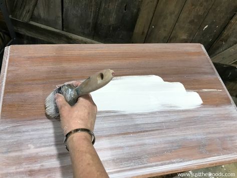 See how to whitewash wood furniture for a gorgeous weathered wood finish. Create the appearance of white wood stain with whitewash paint. #whitewashwood #whitewashfurniture #whitewashpaint #weatheredwood #howtoweatherwood #howtowhitewash Whitewash Wood Furniture, Whitewash Dresser, White Wash Wood Furniture, How To Whitewash Wood, Whitewash Furniture, White Wood Stain, Whitewash Paint, White Wood Furniture, White Wash Stain