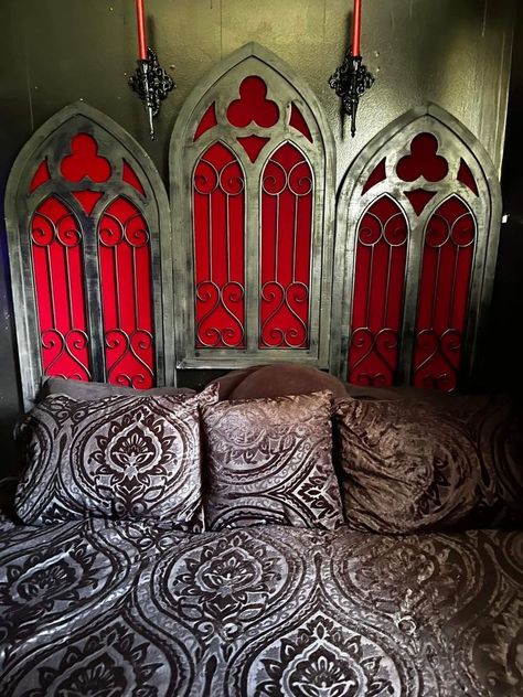 Cottage Core House Interior, Boho Home Aesthetic, Gothic Cottage Core, Vampire Bedroom, Cottage Core Bathroom, Vampire Room, Vampire Decor, Victorian Gothic Decor, Gothic Cottage