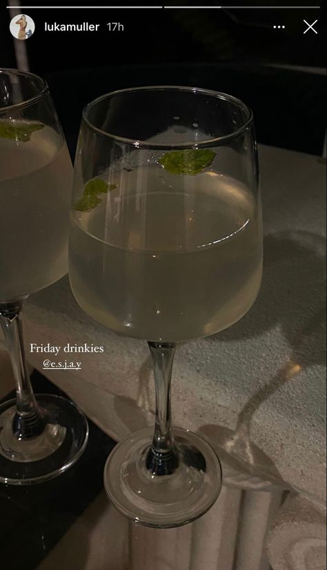 Cocktail Ig Story, Going Out Instagram Story, Drinks Story Instagram, Cocktail Instagram Stories, Cocktails Instagram Story, Wine Ig Story, Weekend Story Instagram, Drinks Insta Story, Party Ig Story