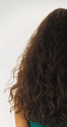 Farewell to frizz! Science finds the solution for keeping your style sleek, even on the rainiest of days | Daily Mail Online Frizzy Straight Hair, Hairstyle References, Frizzy Hair Solution, Curly Frizzy Hair, Fizzy Hair, Short Stacked Bob Haircuts, Ugly Hair, Frizz Hair, Sweet Hairstyles