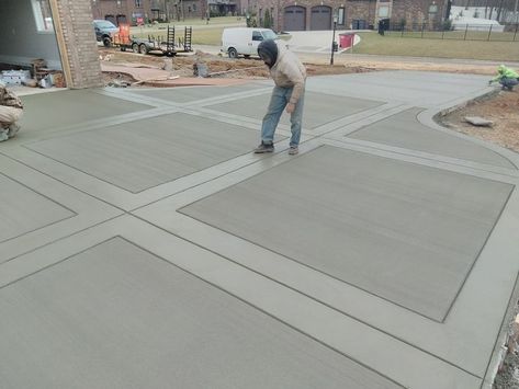 Home Driveway Ideas Modern, 4 Car Driveway Ideas, Concrete Patio Landscaping, Stamped Concrete Driveway Ideas, Concrete Driveway Ideas, Industrial Patio, Stamped Concrete Driveway, Design Per Patio, Cement Patio