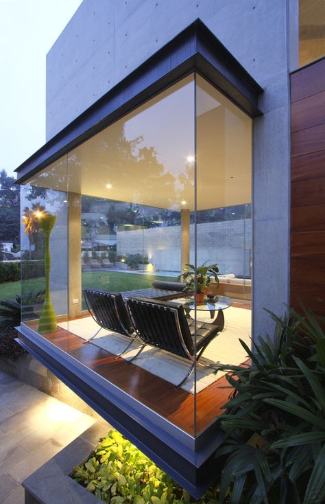 Exposed concrete and glass dwelling in Peru: S House Box Window, Glass Extension, Bow Window, House Extension Design, Glass Walls, Lima Peru, Dream Houses, House Extensions, Window Design