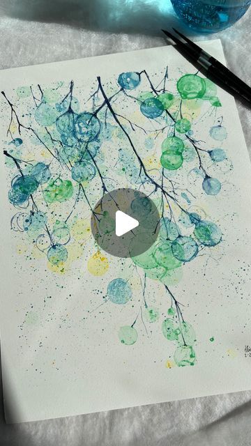 Watercolour Painting Using Brusho, Bubble Painting Ideas, Watercolor Bubbles Painting, Watercolour Bubbles, Bubble Experiment, Bubble Watercolor, Painting Bubbles, Watercolor Bubbles, Bubble Wrap Art