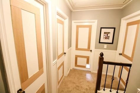 Interior Doors Diy, Update Interior Doors, Flat Panel Interior Doors, Deur Makeover, Diy Interior Doors, Flat Panel Doors, Door Makeover Diy, Doors Diy, Closet Door Makeover