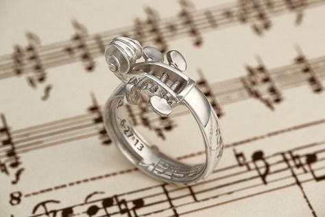 Cello Ring with Proportional Cello Head, Neck, and Carved Tuning Pegs Cello Music, Music Jewelry, Pretty Jewelry, Yes Please, Pretty Jewellery, Music Stuff, Perfect Ring, Violin, Promise Rings